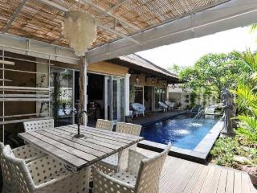 Bamboo Moon Villas Санур Экстерьер фото